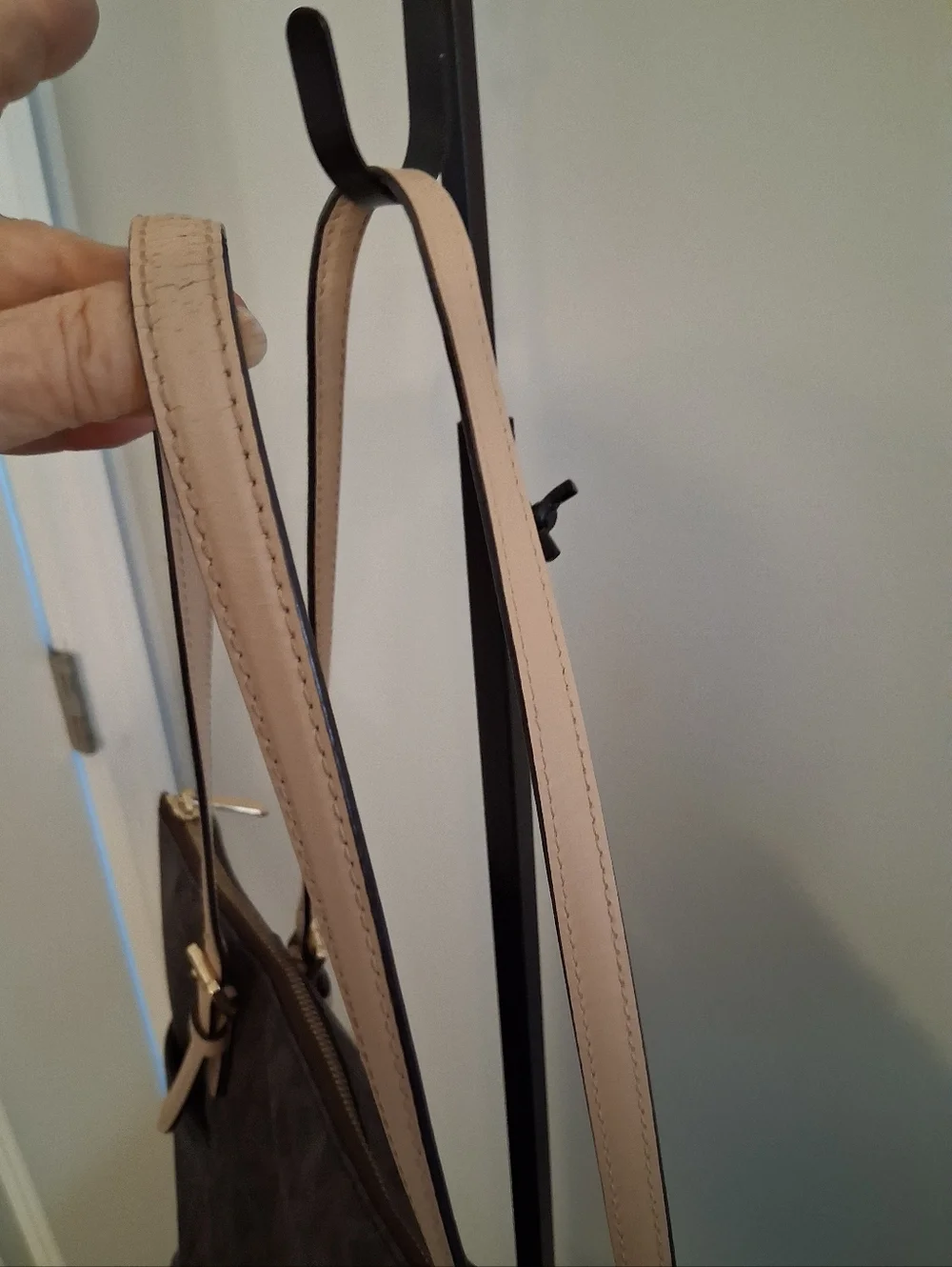 Michael Kors Brown & Tan Signature Leather Tote With Tan Leather Straps - Picture 5 of 10